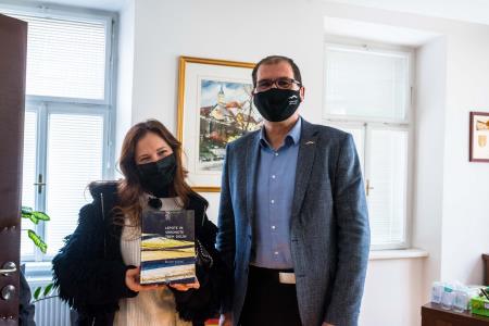 Ambasadorka Nina Pušlar pripravlja spletni koncert ob 15-letnici na glasbeni sceni 3